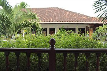 Ananda Beach Hotel Bali Esterno foto